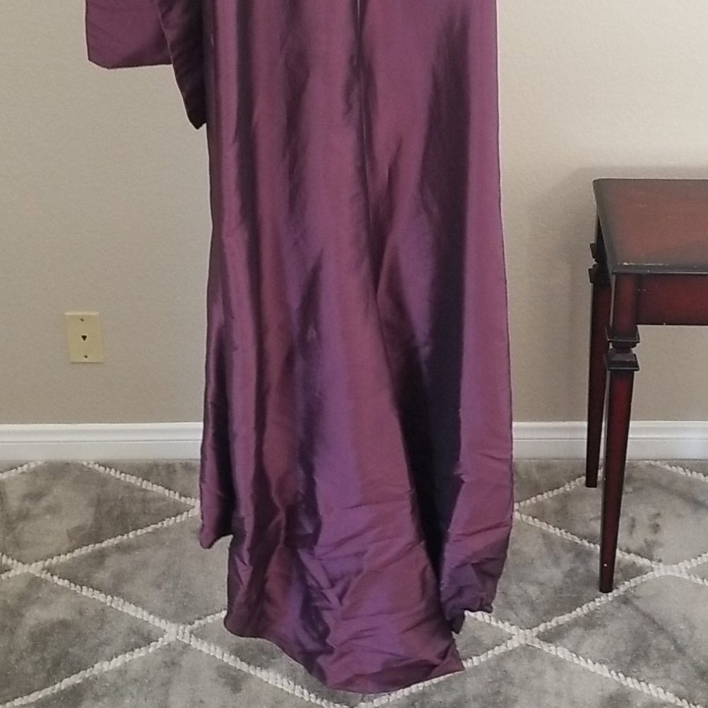 dresses - Picture 4 of 6